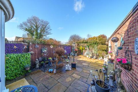 30 Kinross Drive, Sunbury-on-thames, TW16 7JU