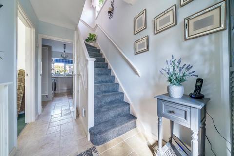 30 Kinross Drive, Sunbury-on-thames, TW16 7JU