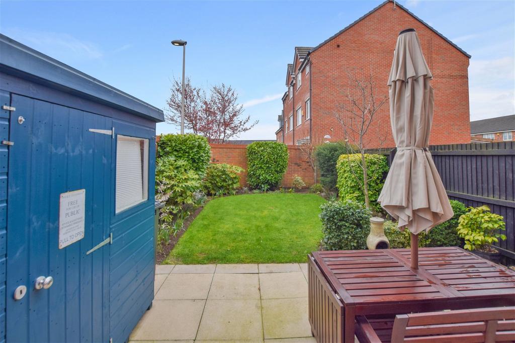 Langley Beck, Widnes 4 bed semidetached house £275,000