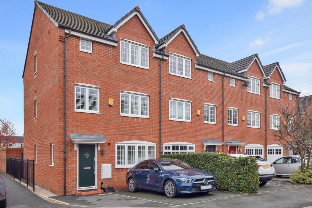 Langley Beck, Widnes 4 bed semidetached house £275,000