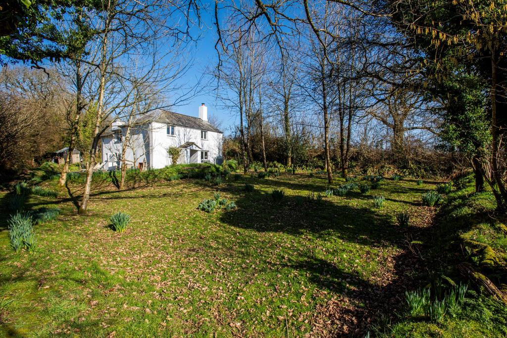 Bradworthy, Holsworthy, Devon, EX22 3 bed detached house for sale £