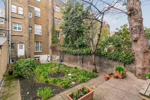 60e Clapham Common South Side, London, SW4 9DA