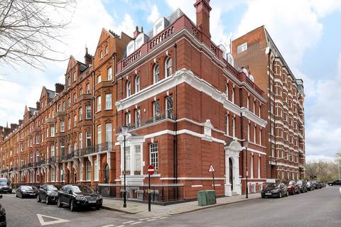 2 bedroom flat for sale, Kensington Court, Kensington, London