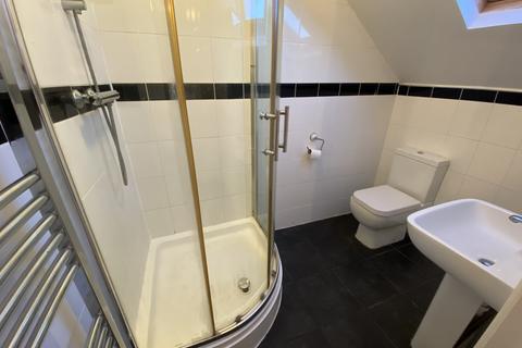 undefined, Hanworth Road, HOUNSLOW, Greater London, TW4