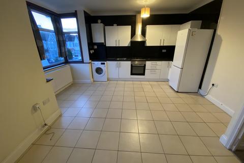 undefined, Hanworth Road, HOUNSLOW, Greater London, TW4