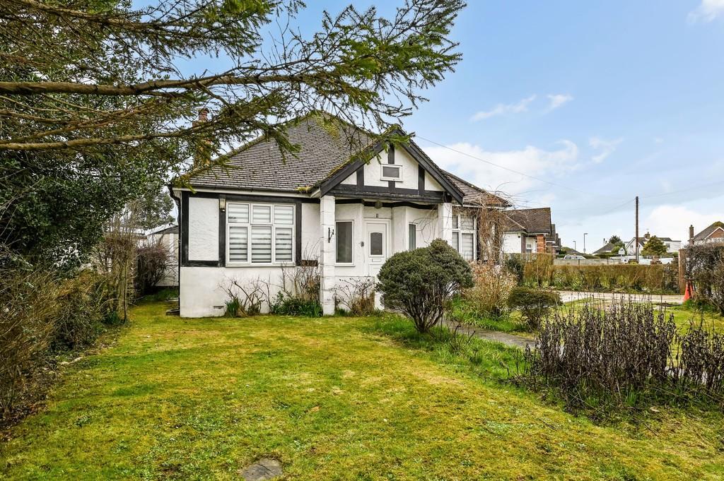 Rose Green, Bognor Regis 3 bed detached bungalow for sale £399,950