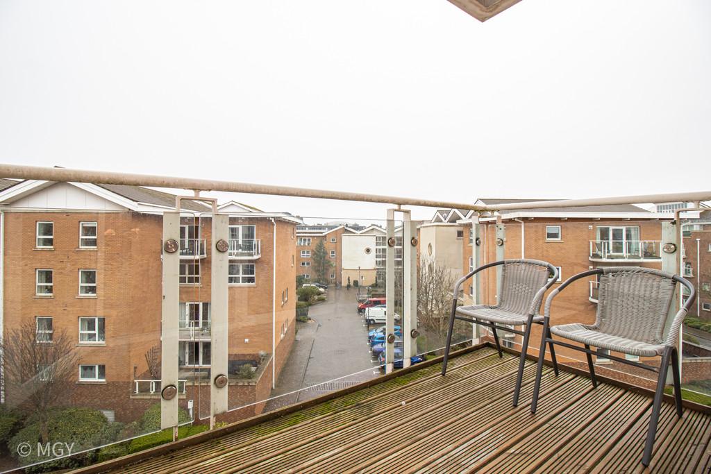 Vienna House, Century Wharf, Cardiff 2 bed apartment £1,100 pcm (£254 pw)