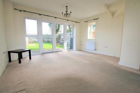 3 bedroom semi-detached house to rent, Slough