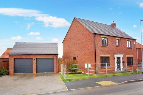 4 bedroom detached house for sale, Bee Orchid Way, Louth LN11 0FP