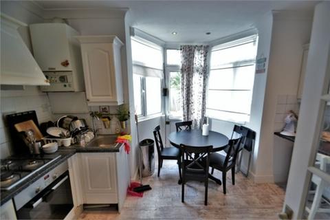 4 bedroom end of terrace house for sale, Oaklands Road, Cricklewood