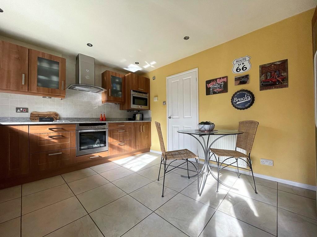Frog Lane, Upper Boddington, NN11 6DJ 3 bed detached bungalow £500,000