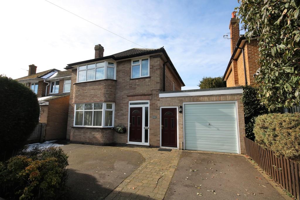 Nottingham Road, Melton Mowbray 3 bed detached house £1,100 pcm (£254 pw)
