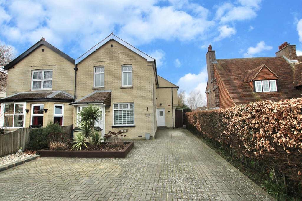 Sandwich Road, Whitfield, Dover 3 bed semidetached house for sale £