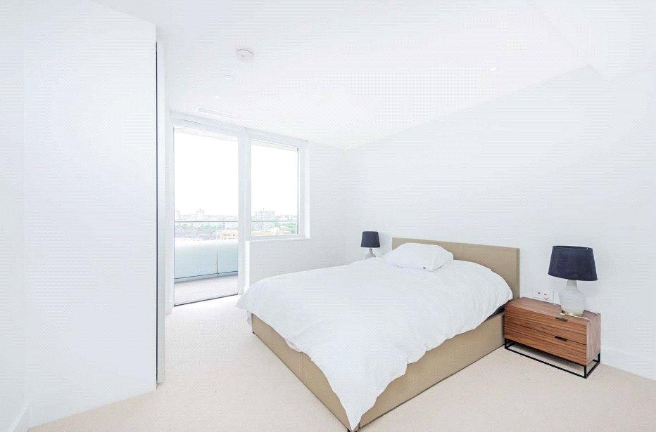 Lombard Wharf, 12 Lombard Road, London 2 bed flat for sale £850,000