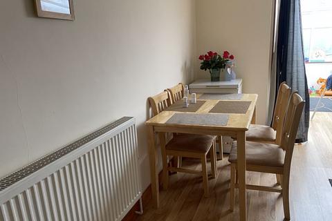 1 bedroom apartment to rent, Angel Street, Petworth