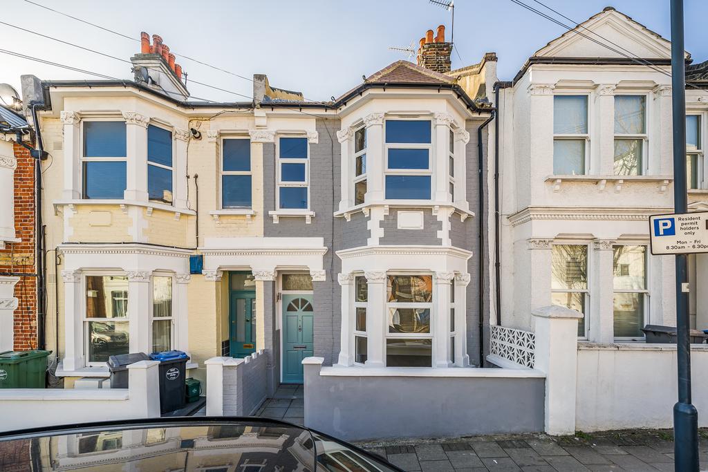 Kingsley Road, London NW6 3 bed terraced house - £3,300 pcm (£762 pw)