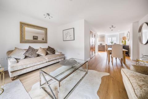 8 Abbots Lane, Kenley, CR8 5JH