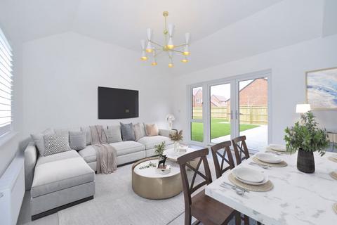 4 bedroom detached house for sale, Exbury Crescent, Cranleigh