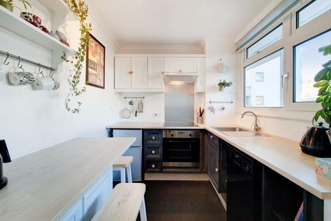 Flat 5, Stockton House Ellsworth Street, London, E2 0AY