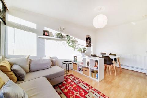 Flat 5, Stockton House Ellsworth Street, London, E2 0AY