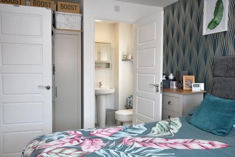 22 Swallow Crescent, Whitby, YO22 4QR