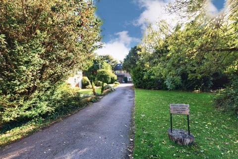 Grove Lodge Chapel Road, Tadworth, KT20 5SF