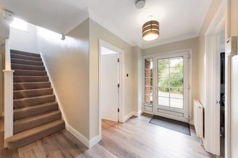 Grove Lodge Chapel Road, Tadworth, KT20 5SF
