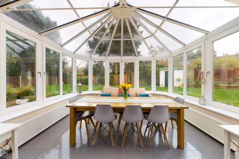 Grove Lodge Chapel Road, Tadworth, KT20 5SF