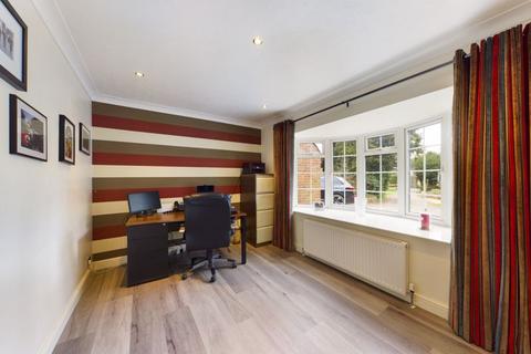Grove Lodge Chapel Road, Tadworth, KT20 5SF