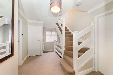 Grove Lodge Chapel Road, Tadworth, KT20 5SF