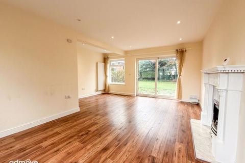 undefined, Reading Drive, Sale, M33
