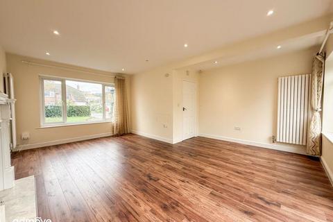 undefined, Reading Drive, Sale, M33
