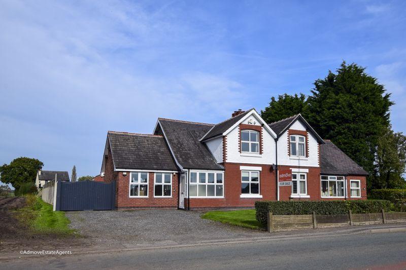 Manchester Road Rixton, WA3 6DX 3 bed semidetached house for sale £