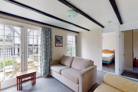 2 bedroom bungalow for sale, 16 Tudor Court, Tolroy Manor