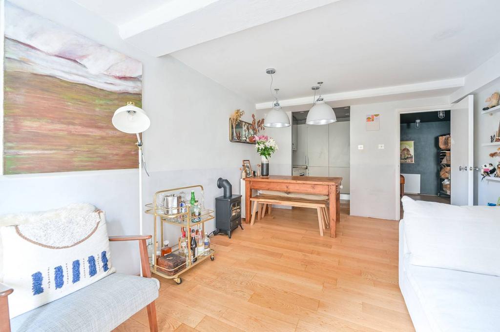 Shad Thames, Shad Thames, London, SE1 1 bed flat £2,384 pcm (£550 pw)