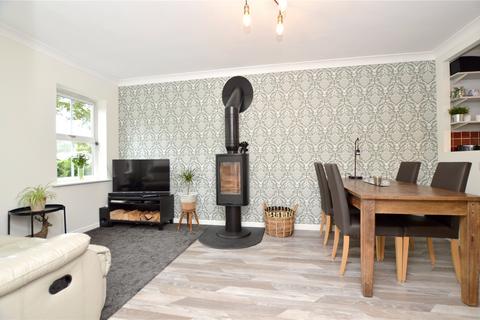 4 bedroom end of terrace house for sale - Lawson Court, Farsley, Pudsey, West Yorkshire