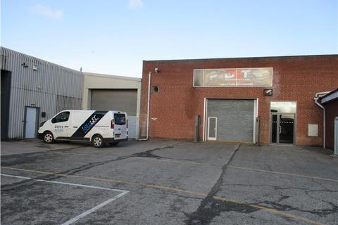 Warehouse to rent, Unit 9/11, West Carr Business Park, West Carr Road, Retford, Nottinghamshire, DN22 7GY