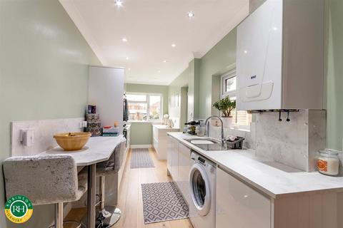 22 Hillcrest Road, Doncaster, DN2 5ND