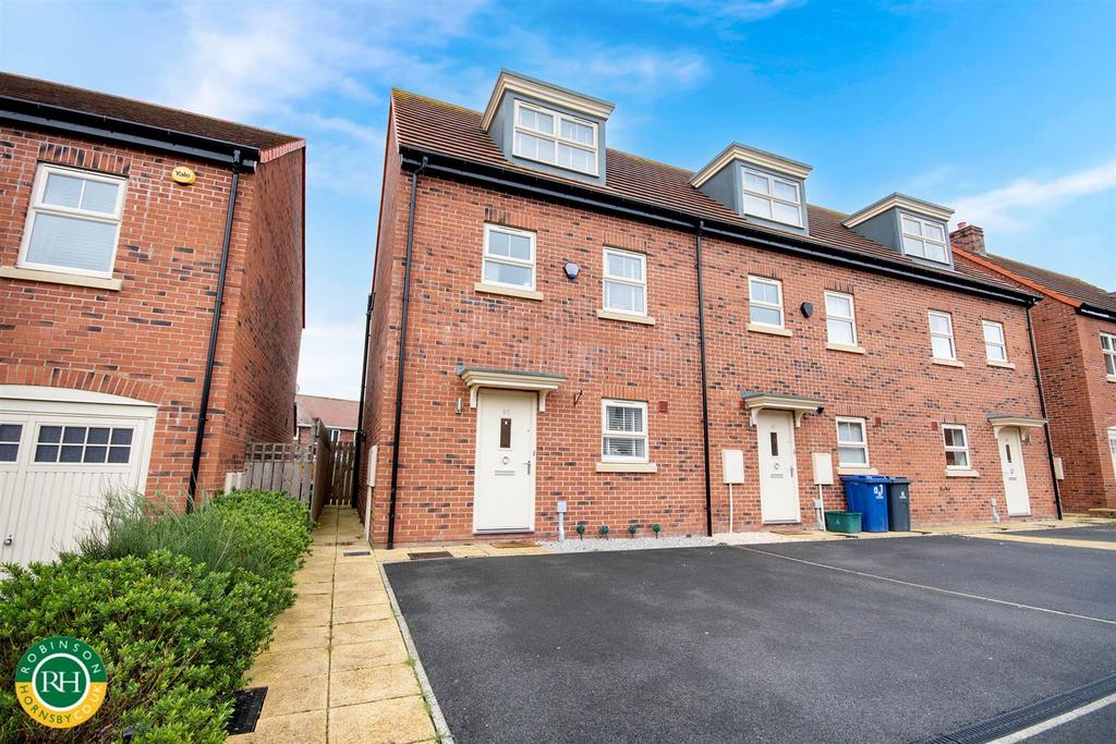 Stretton Street, AdwickLeStreet, Doncaster 4 bed end of terrace house