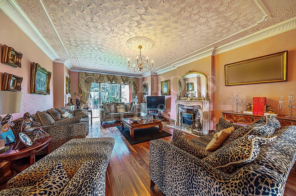 Henson Avenue, London, NW2 5 bed house for sale £1,899,950