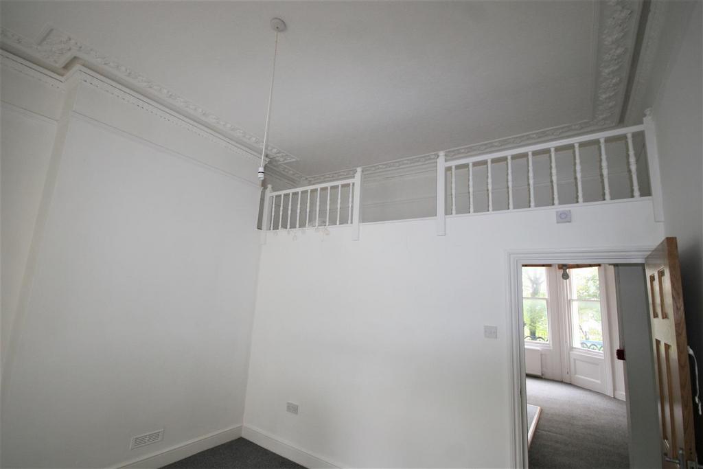 Bedroom 1.jpg