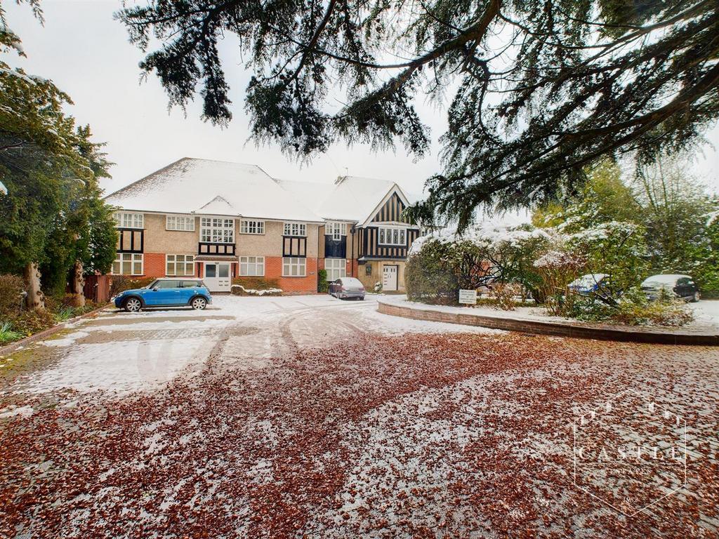 The Newlands, Shilton Road, Barwell 2 bed flat for sale £175,000