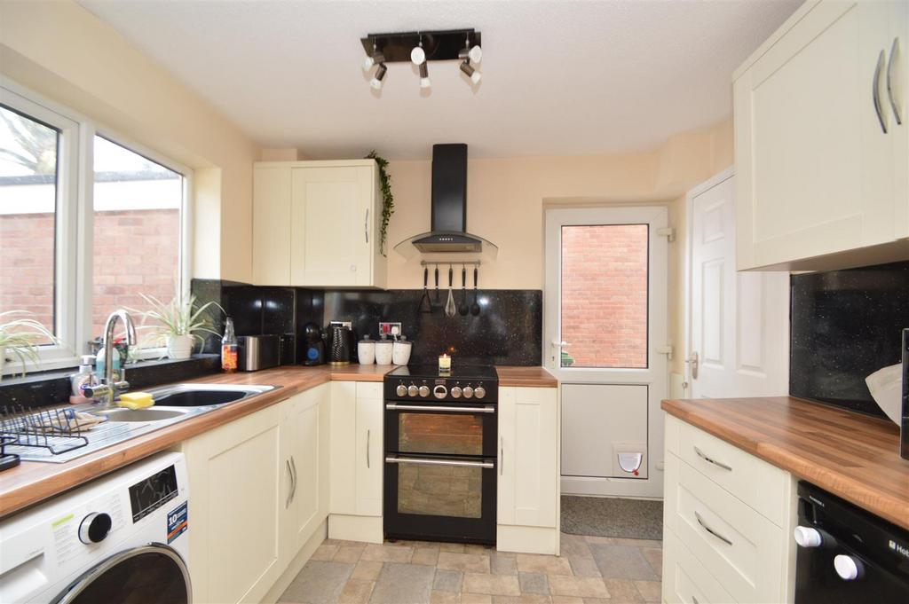 Severn Way, Cressage, Shrewsbury 3 bed detached house for sale £270,000