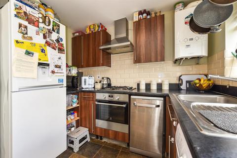15 Hedge Lane, Tidworth, SP9 7GR