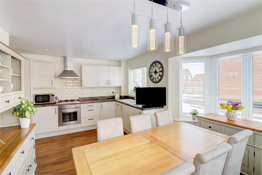 Queen Elizabeth Drive, Consett, County Durham, DH8 3 bed detached house