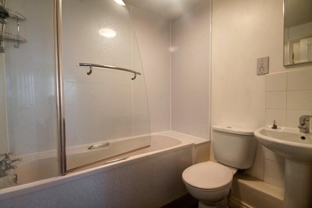 King Street, Spennymoor, County... 2 bed flat £500 pcm (£115 pw)