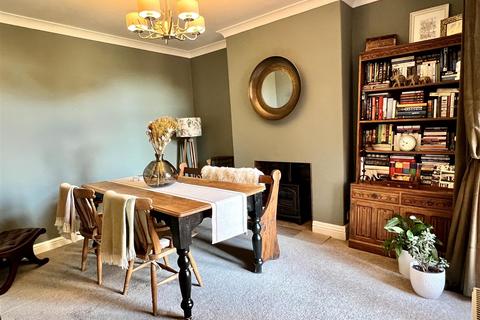 2 Beverley Road, Market Weighton, York, YO43 3JP
