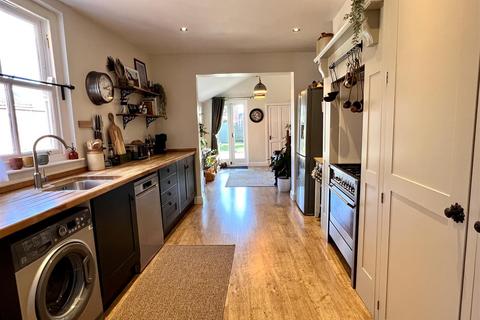 2 Beverley Road, Market Weighton, York, YO43 3JP