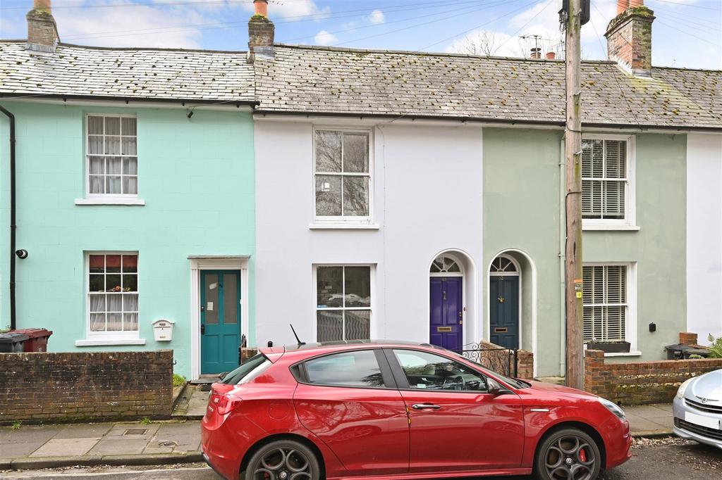 Franklin Place, Chichester 2 bed house £1,350 pcm (£312 pw)