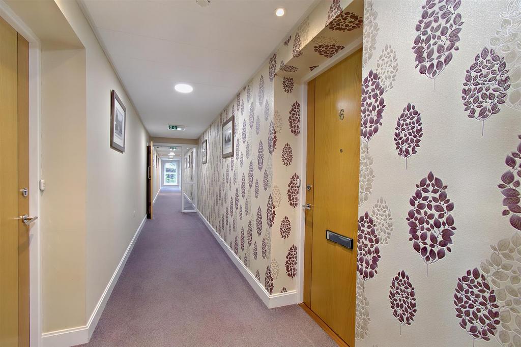 8542365-interior09-800.JPG